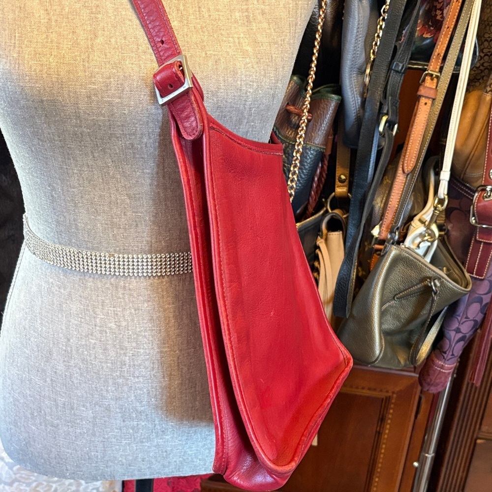 Coach vintage Andrea 9073 Vibrant Red Leather Shoulder Bag - Picture 8 of 11